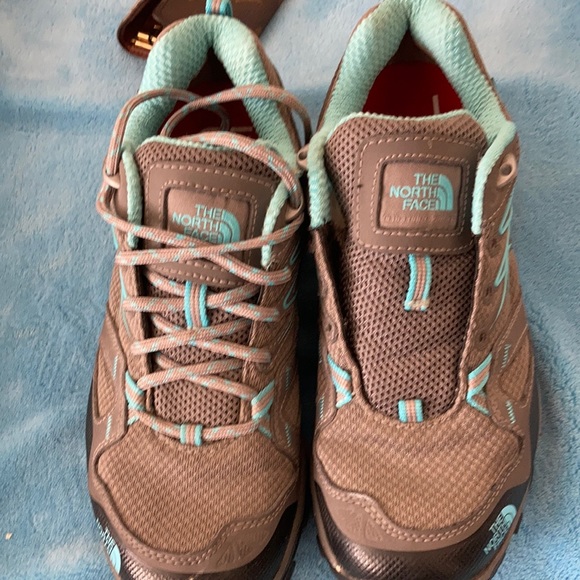 Northface shoes size 6.5 - Picture 1 of 5
